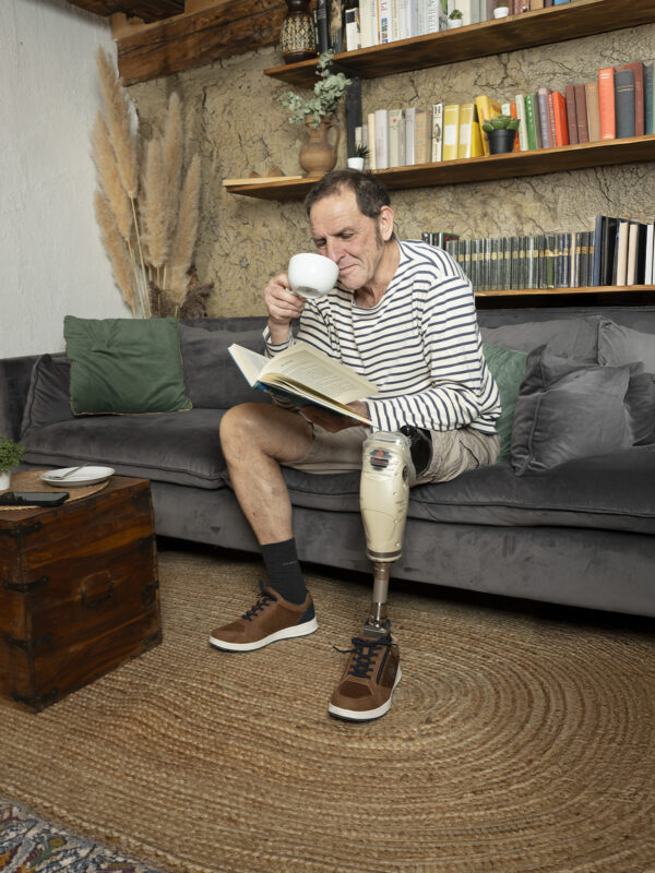Electronic Knee Joints